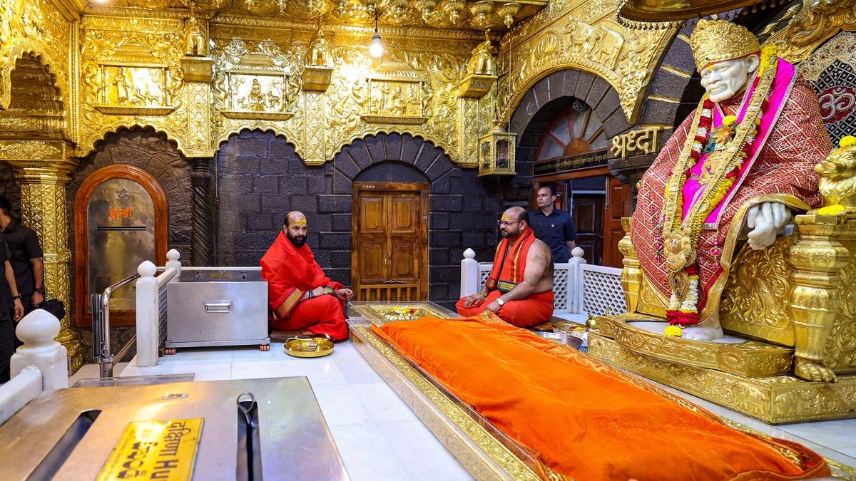 online cab service in shirdi